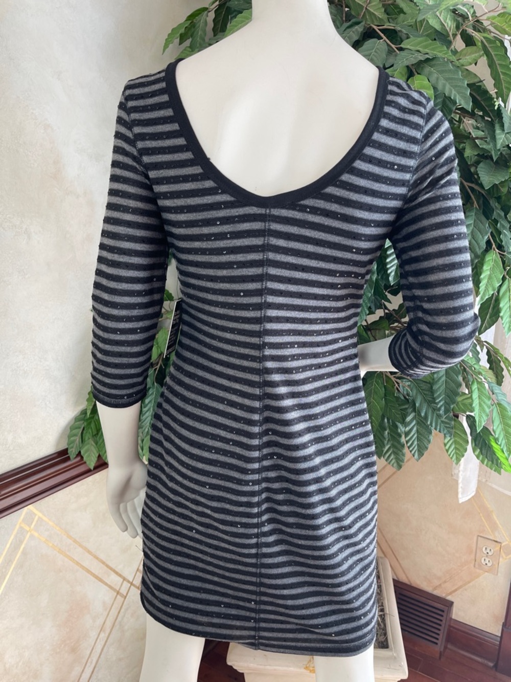 EXPRESS BLACK & GRAY SEQUIN STRIPE DRESS - Picture 6 of 11